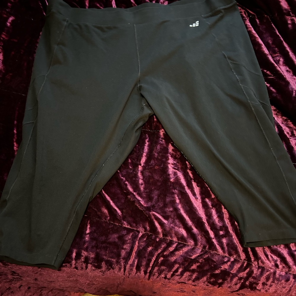 BCG black capris legging! 3x